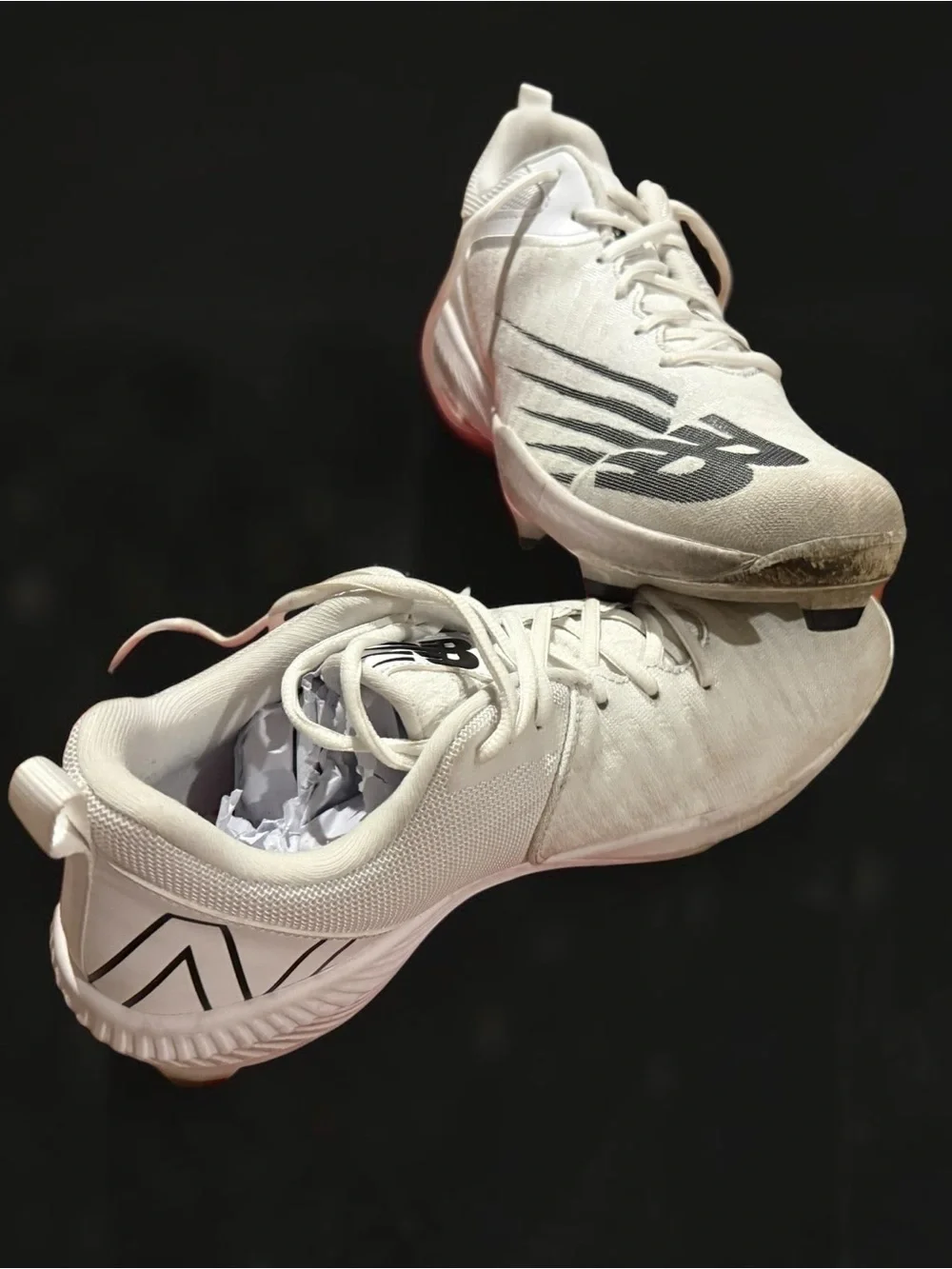New Balance White Men's Baseball Cleats with Black Logo - Picture 1 of 8